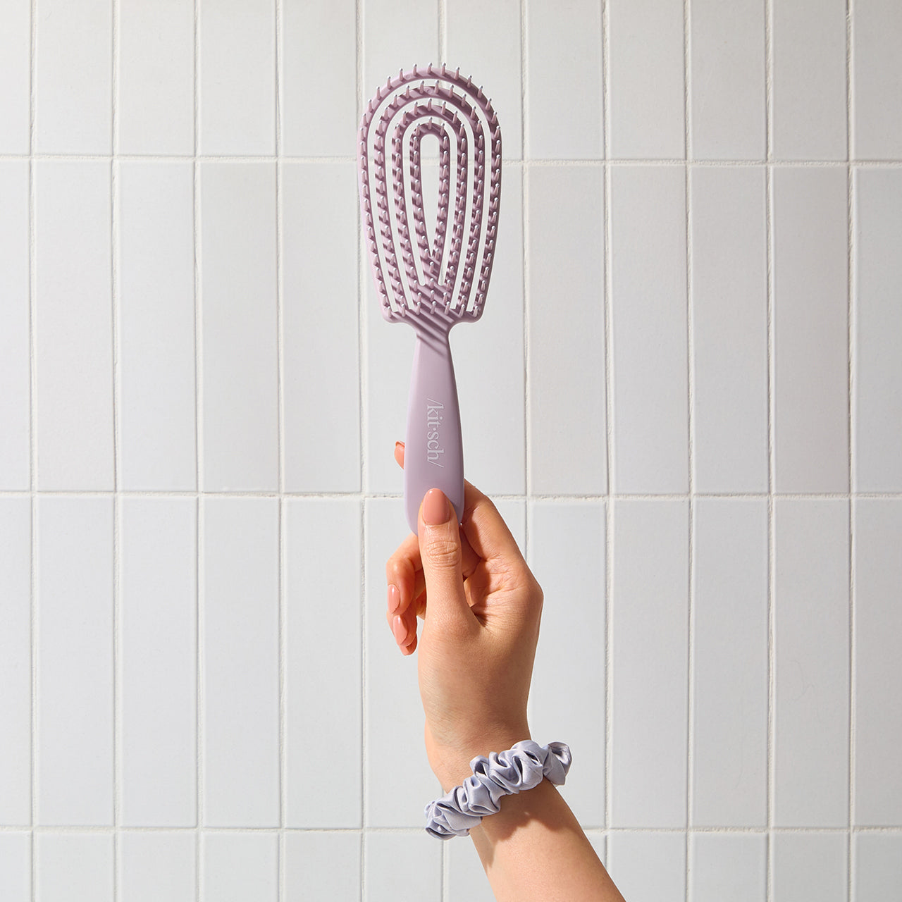 Brosse démêlante flexible violet pâle