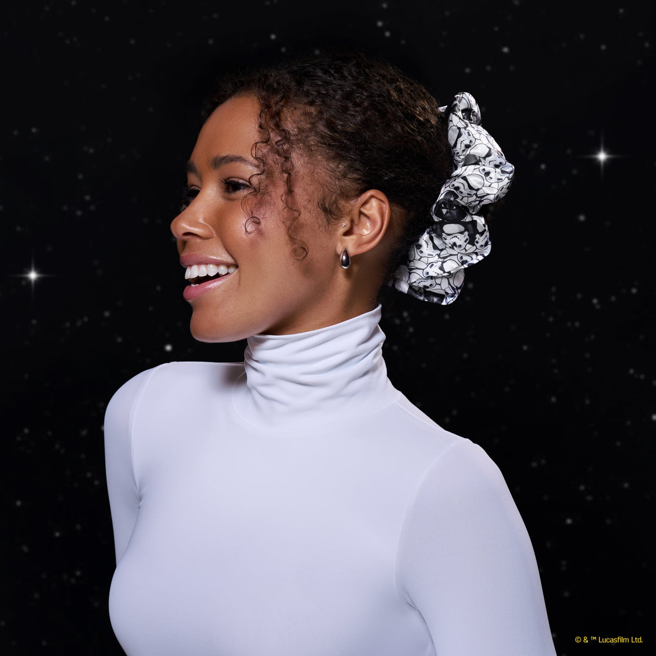 Star Wars™ & Kitsch Pillow Scrunchies® de satén de R2-D2 & Stormtroopers