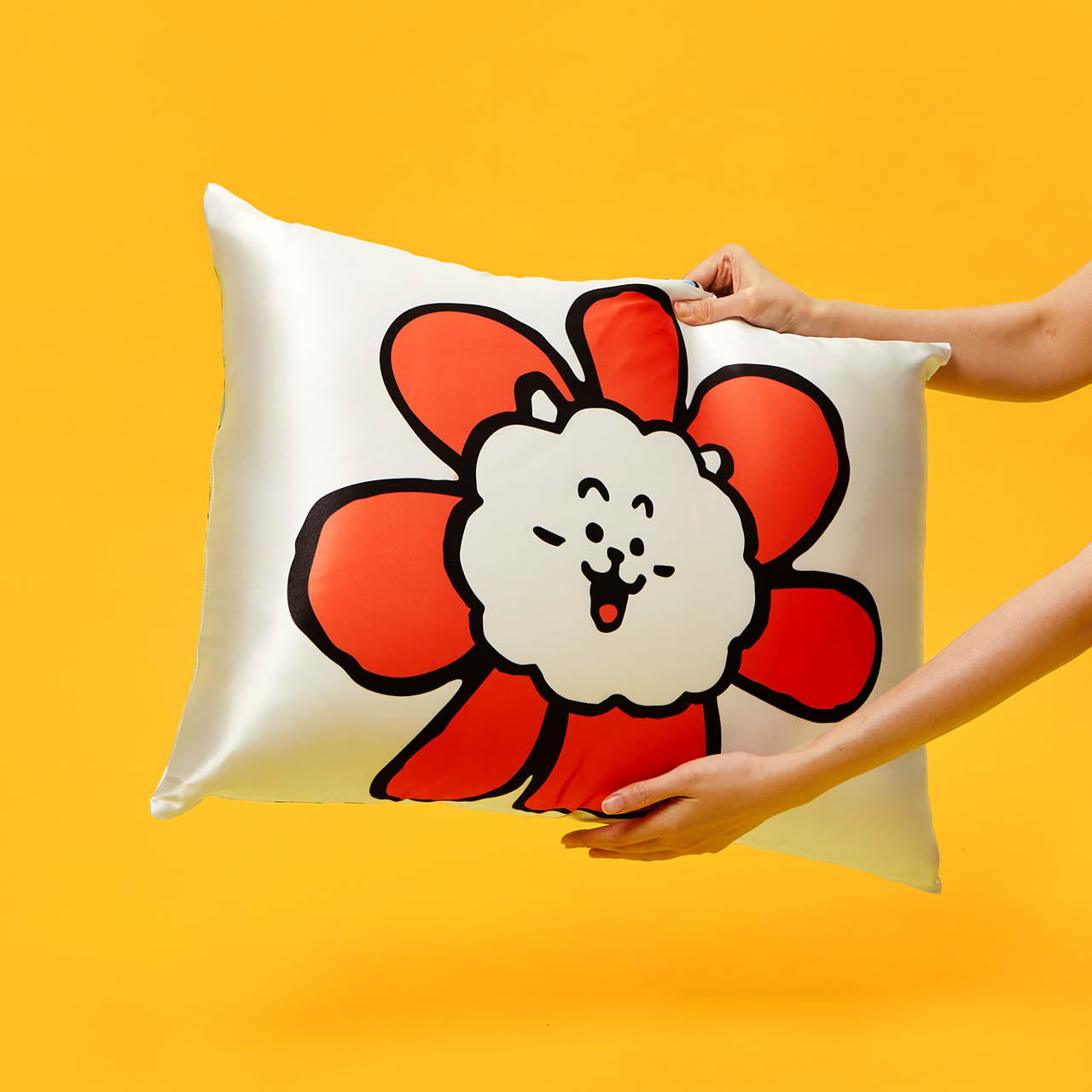Funda de almohada de satén Kitsch x BT21 - RJ