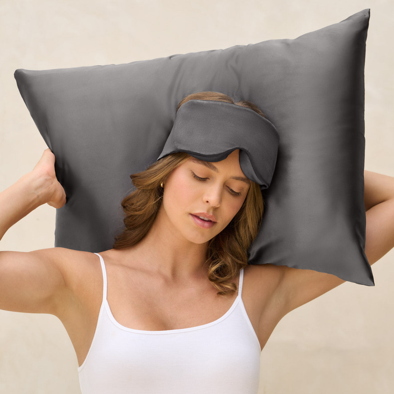 Antifaz contorneado tipo almohada color gris marengo