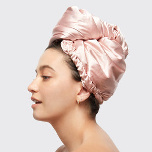 Toalha de cabelo enrolada em cetim - Blush